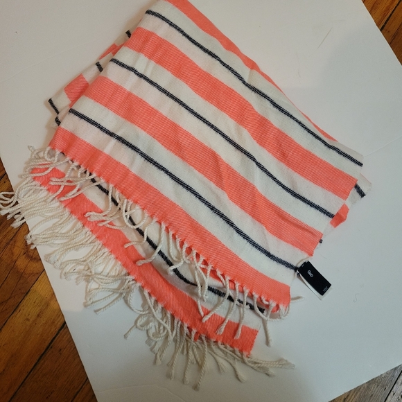 Gap Striped Orange & White Wrap Scarf EUC Winter Holiday Outdoors Vintage - Picture 5 of 8